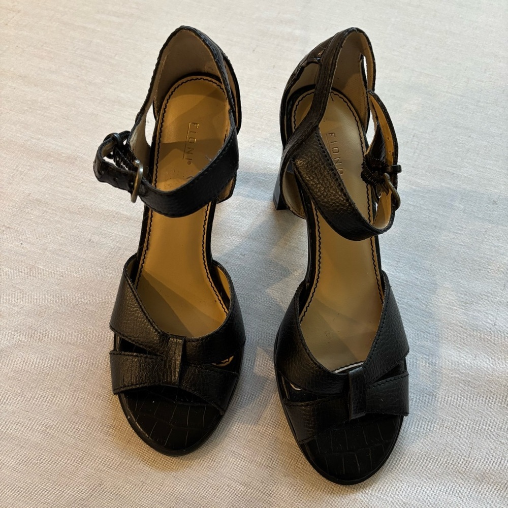 Fioni Black Strappy Sandal Heels Size 6 Open Toe Buckle Dress Shoes